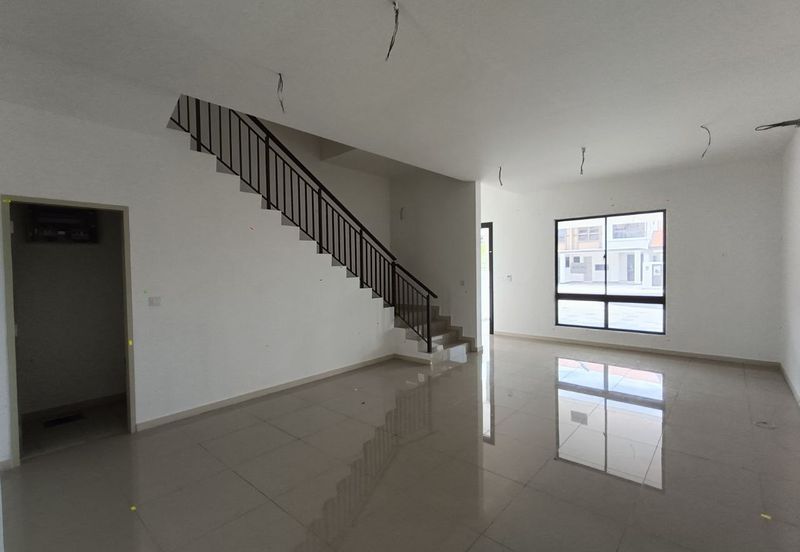 Setia Warisan Tropika (Belladonna)