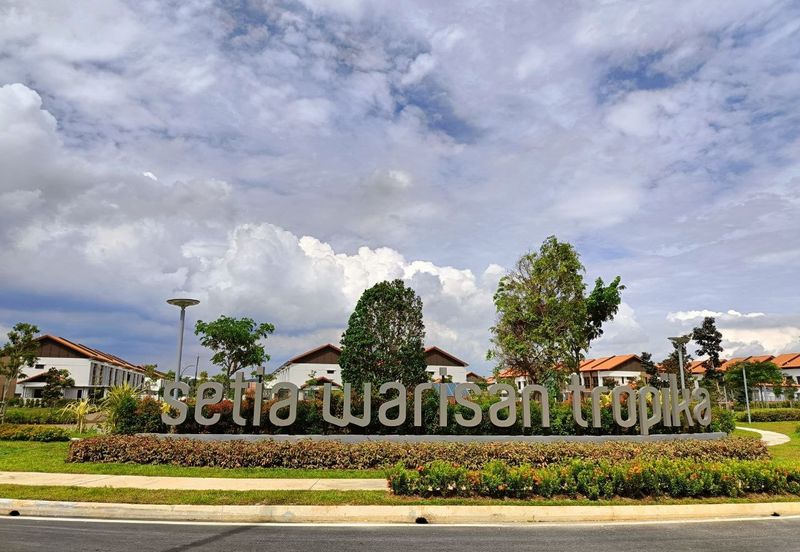 Setia Warisan Tropika (Belladonna)