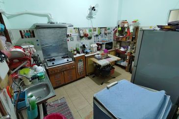 Jalan Pulau Angsa U10/35 