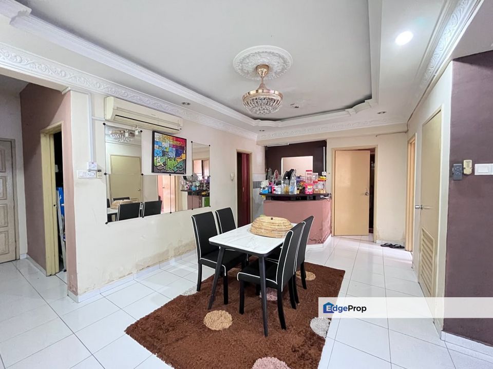 RENOVATED 1st FLOOR Apartment Permai Villa, Puchong, Selangor, Puchong