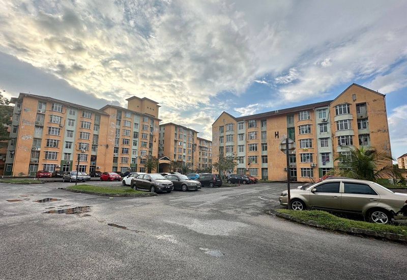 Seroja Apartment (Putra Perdana)