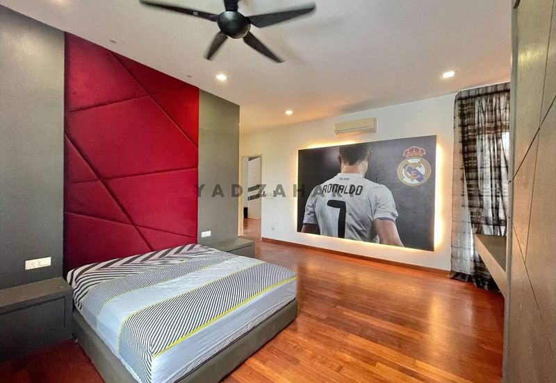 CORNER LOT FURNISH 3.5 Storey Bungalow Garden Residence Aspen Cyberjaya