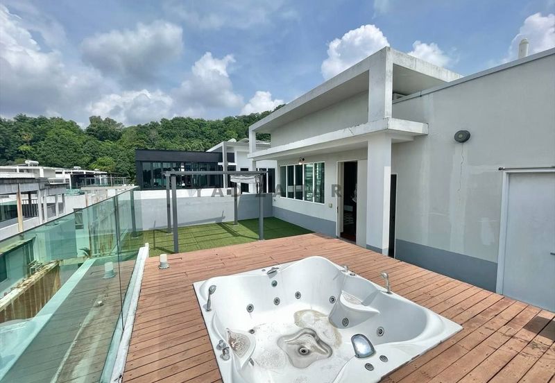 CORNER LOT FURNISH 3.5 Storey Bungalow Garden Residence Aspen Cyberjaya