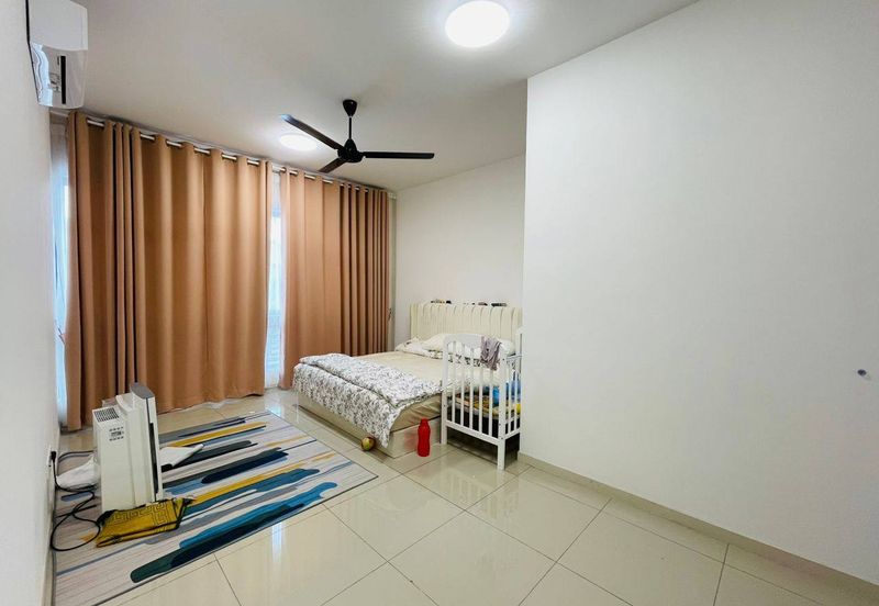 Setia Warisan Tropika (Belladonna)