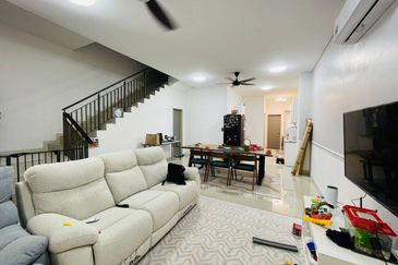 Setia Warisan Tropika (Belladonna)