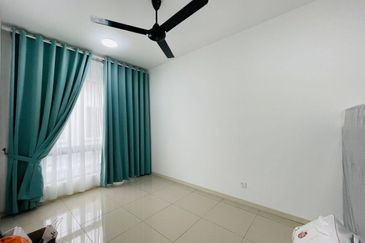 Setia Warisan Tropika (Belladonna)