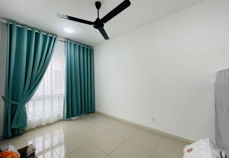 Setia Warisan Tropika (Belladonna)