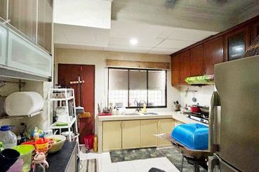 Taman Pinggiran Putra