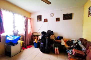 Kondo Rakyat (Desa Pantai Flat)