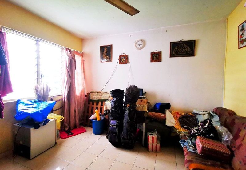 Kondo Rakyat (Desa Pantai Flat)