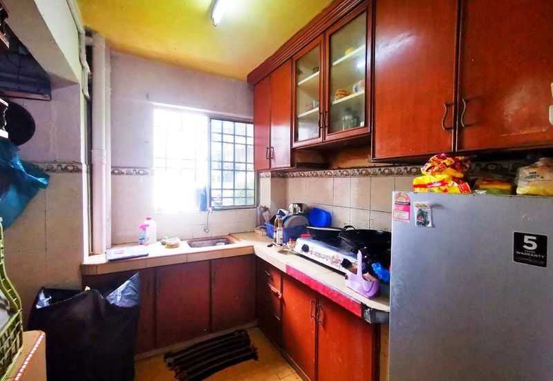 Kondo Rakyat (Desa Pantai Flat)