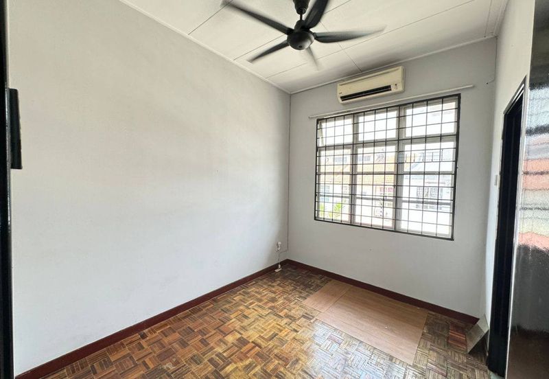 FACING OPEN FLEXI DEPO FULL LOAN❗️2 Storey Terrace Anjung Ixora, Taman Ixora Sepang