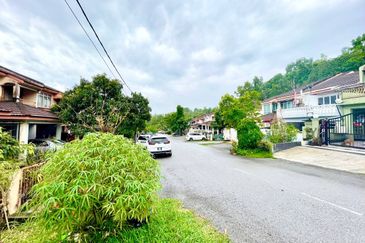 Taman Saujana Puchong