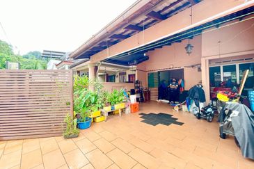 Taman Saujana Puchong