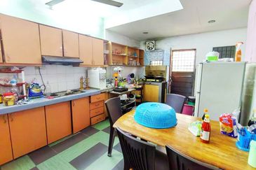 Taman Saujana Puchong