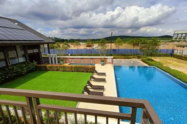 Setia Warisan Tropika (Belladonna)