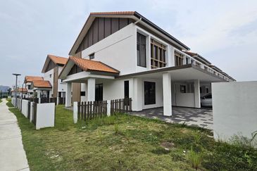 Setia Warisan Tropika (Belladonna)