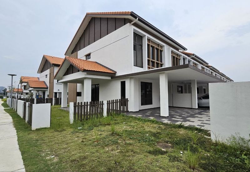 Setia Warisan Tropika (Belladonna)