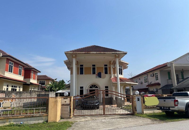 Jalan Warisan Mulia, Kota Warisan