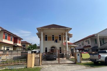 Jalan Warisan Mulia, Kota Warisan