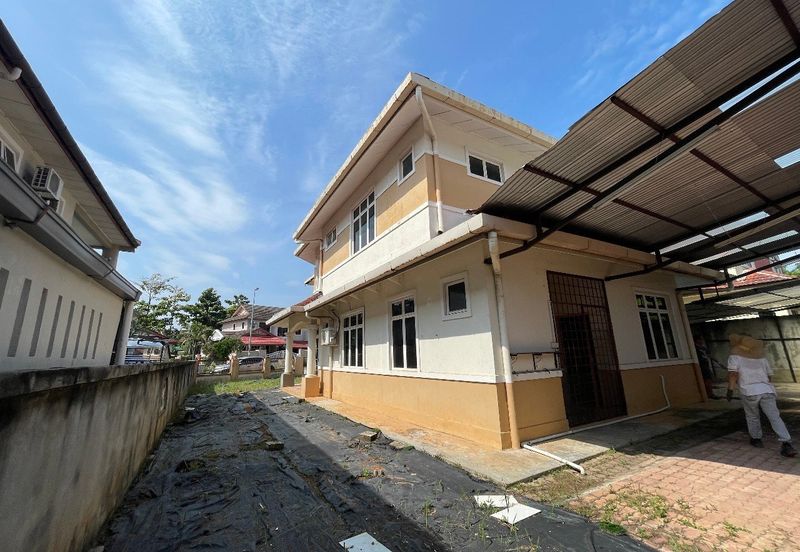 Jalan Warisan Mulia, Kota Warisan