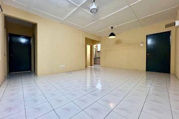 RENOVATED STRATA READY 🔥 Saujana Apartment Damansara Damai