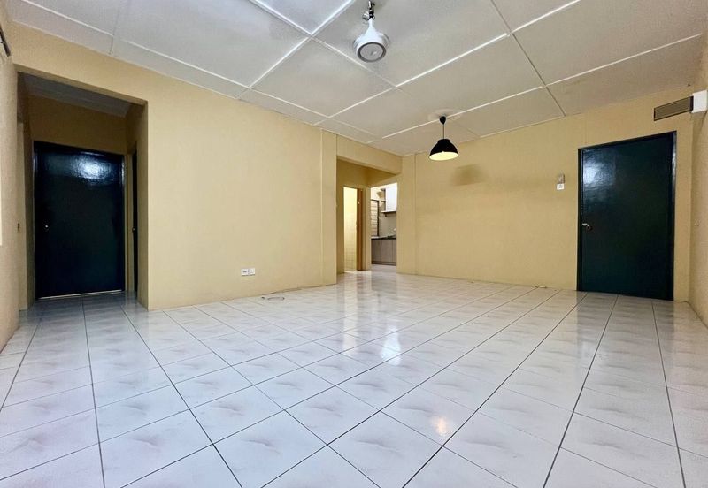 RENOVATED STRATA READY 🔥 Saujana Apartment Damansara Damai