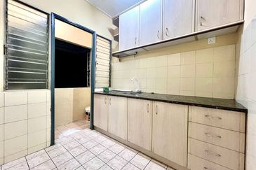 RENOVATED STRATA READY 🔥 Saujana Apartment Damansara Damai