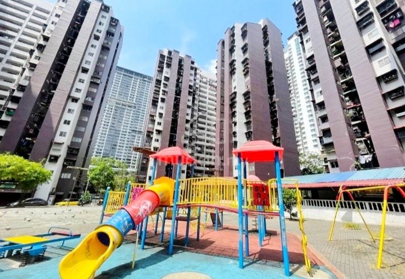 Kondo Rakyat (Desa Pantai Flat)