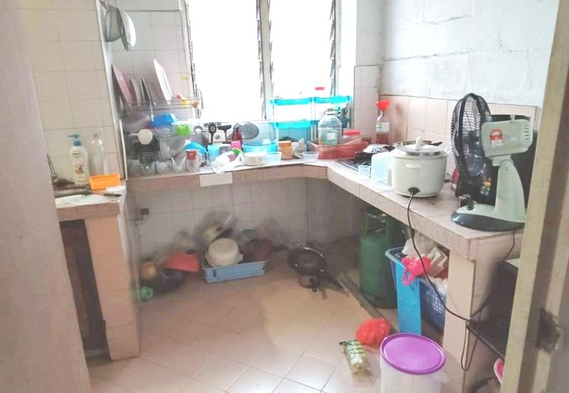 Kondo Rakyat (Desa Pantai Flat)