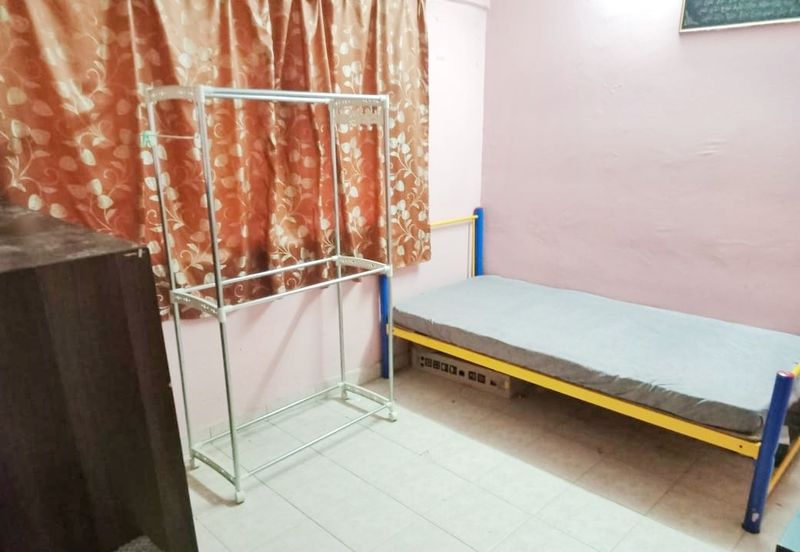 Kondo Rakyat (Desa Pantai Flat)