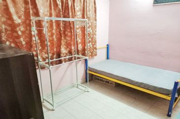 Kondo Rakyat (Desa Pantai Flat)