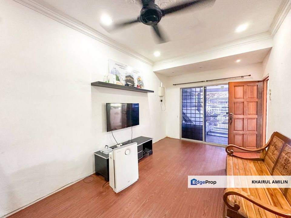 Renovated ‼️Single Storey Terrace House Taman Desa Ayer Hitam Puchong , Selangor, Puchong