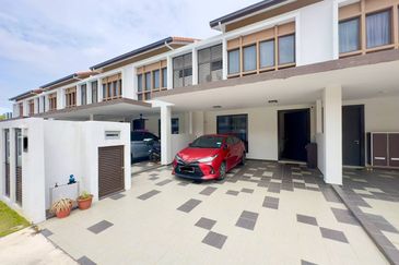 Setia Warisan Tropika (Belladonna)