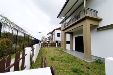 Setia Warisan Tropika