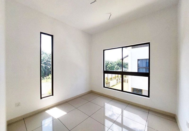 Setia Warisan Tropika