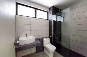 Setia Warisan Tropika