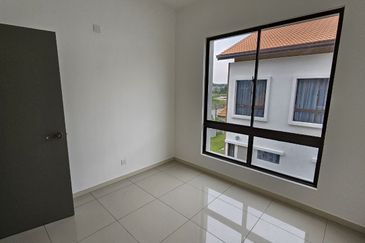 Setia Warisan Tropika (Belladonna)