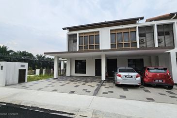 Setia Warisan Tropika (Belladonna)