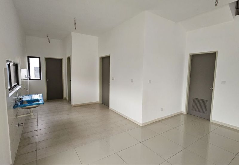 Setia Warisan Tropika (Belladonna)