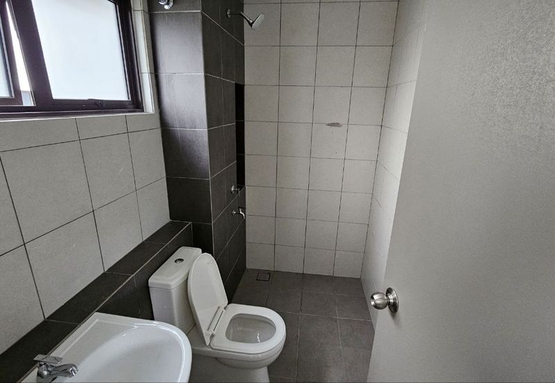 Setia Warisan Tropika (Belladonna)