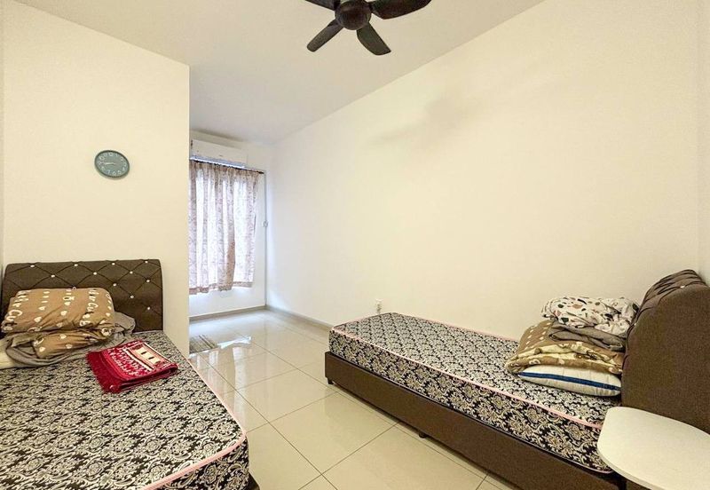 TIARA SENDAYAN (PRESINT 8)