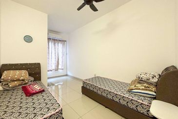 TIARA SENDAYAN (PRESINT 8)