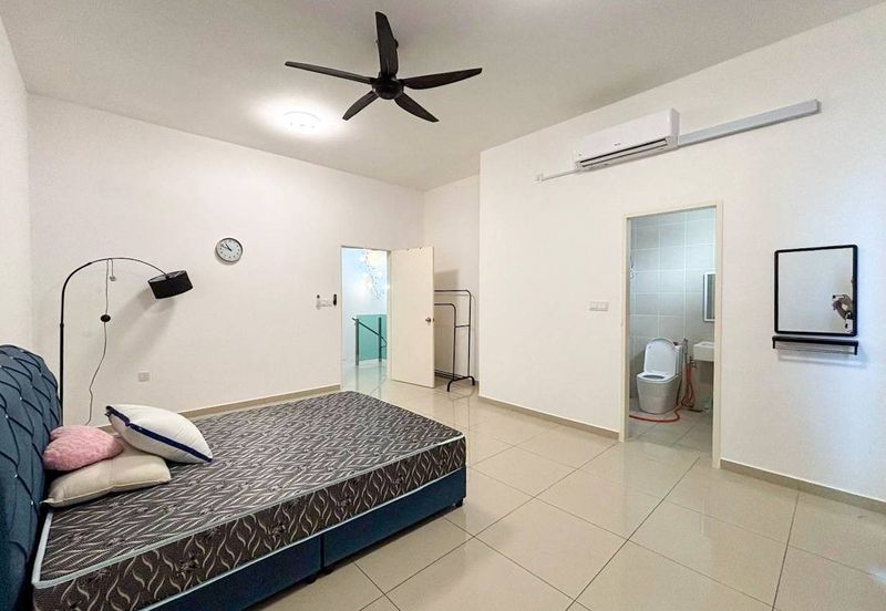 TIARA SENDAYAN (PRESINT 8)