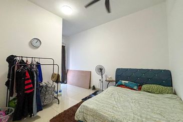 TIARA SENDAYAN (PRESINT 8)