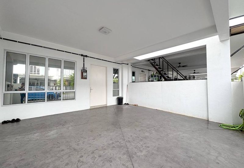 TIARA SENDAYAN (PRESINT 8)