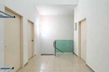 TIARA SENDAYAN (PRESINT 8)