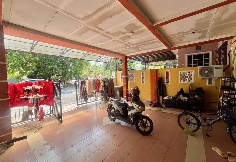 Taman Dahlia, Sepang