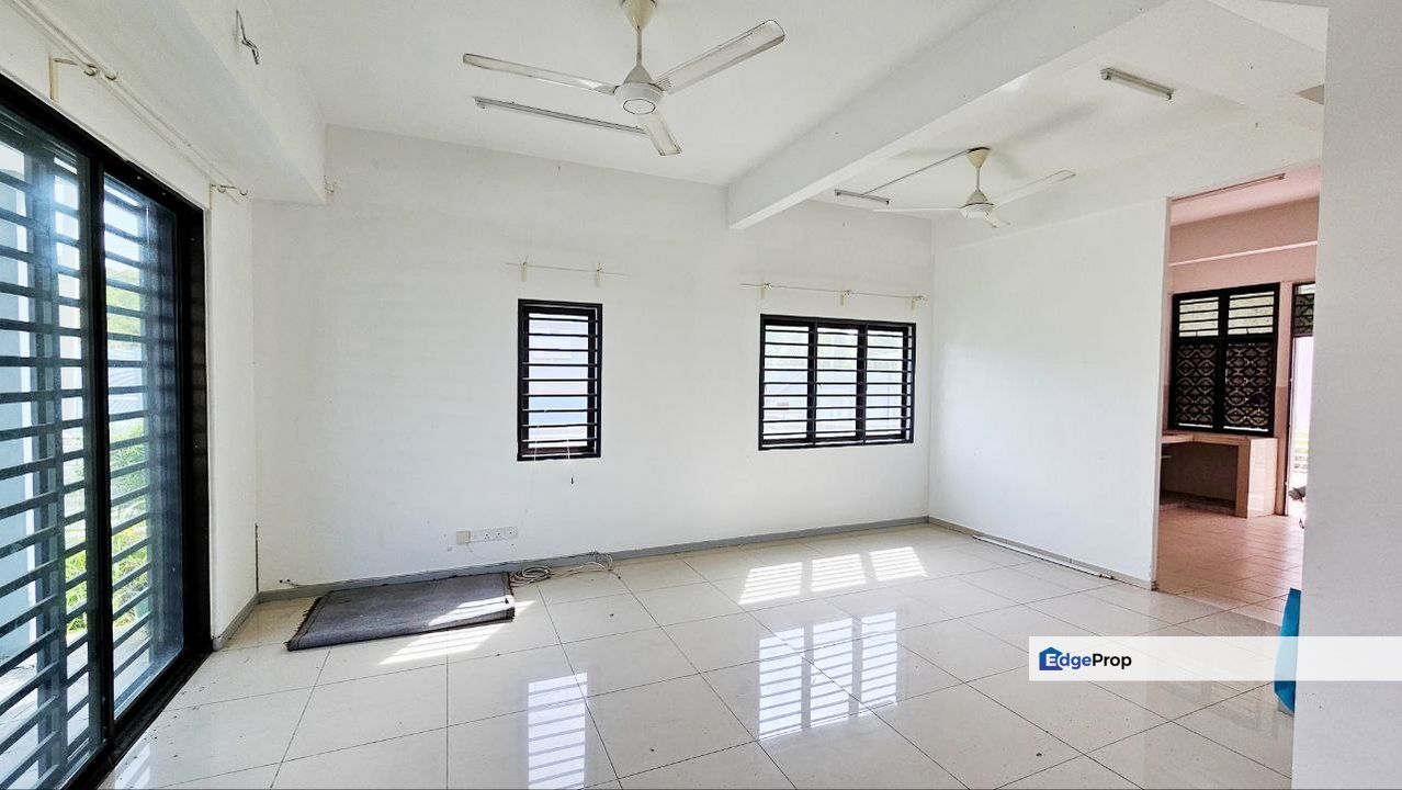 ENDLOT MURAH❗️Double Storey Terrace Taman Saujana KLIA, Sepang , Selangor, Sepang