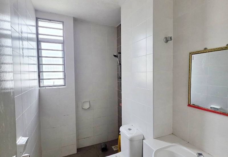 Taman Tasik Semenyih (Lake Residence)